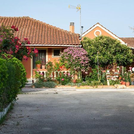 Rose Garden Villa Melíkia Eksteriør billede